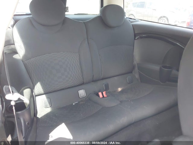 2011 MINI COOPER S CLUBMAN WMWZG3C50BTY30083 Photo 7