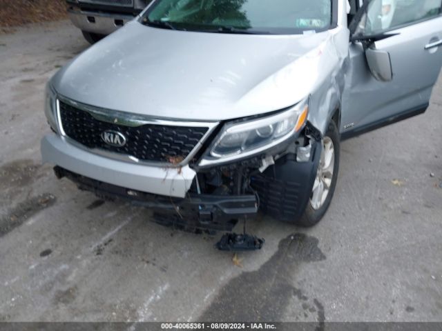 5XYKTCA63EG547303 KIA SORENTO LX