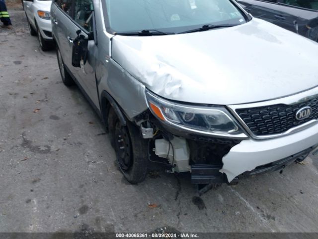 5XYKTCA63EG547303 KIA SORENTO LX