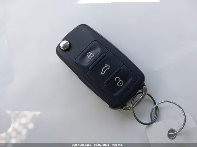 WVGAV7AX2GW577691 Volkswagen Tiguan Sel