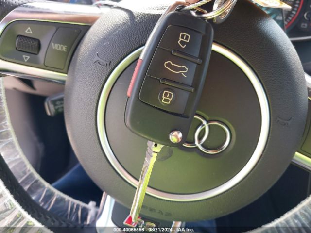 WUASNAFG8EN000572 Audi R8 5.2