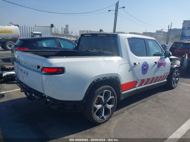 Rivian R1t Adventure 2022 7FCTGAAA9NN014280 Image 4