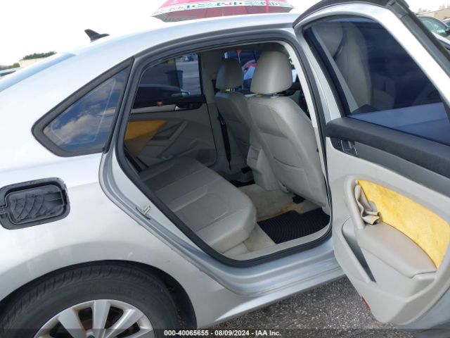 1VWAT7A37FC029299 Volkswagen Passat 1.8t Wolfsburg Edition