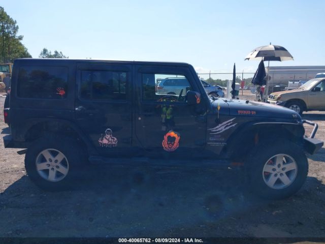 1C4BJWDG5HL506479 Jeep Wrangler Unlimited Sport 4x4