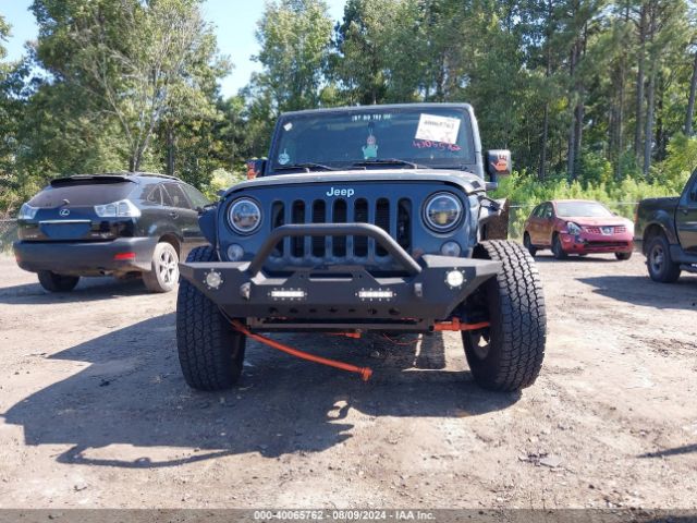 1C4BJWDG5HL506479 Jeep Wrangler Unlimited Sport 4x4
