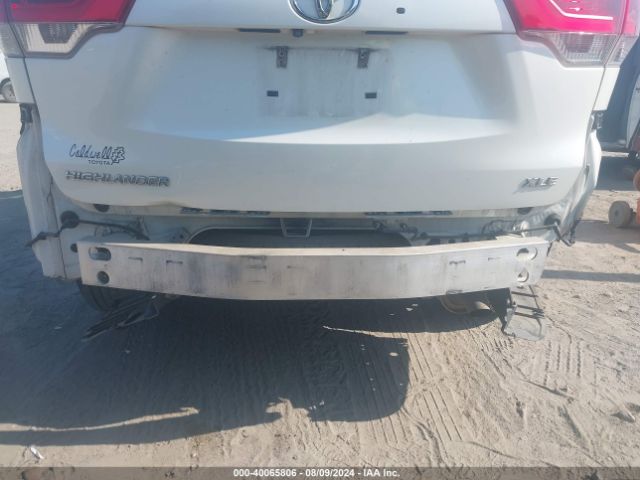 5TDKZRFH7HS518051 Toyota Highlander Xle