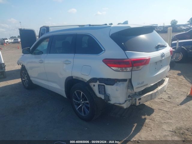 5TDKZRFH7HS518051 Toyota Highlander Xle