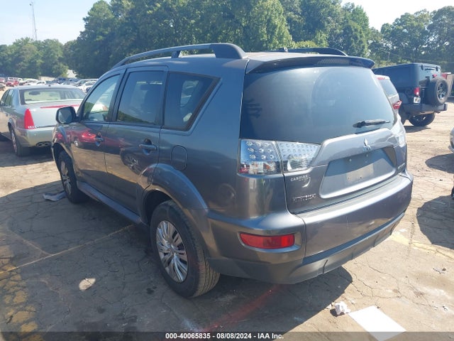 2011 MITSUBISHI OUTLANDER JA4AS2AW3BU038390 Photo 2
