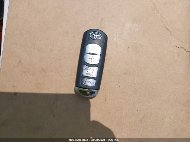 3MYDLBYV3JY300225 Toyota YARIS IA