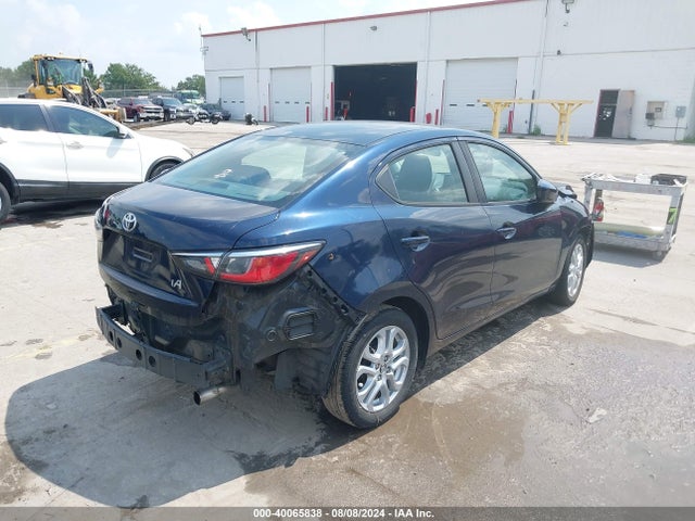 3MYDLBYV3JY300225 Toyota YARIS IA