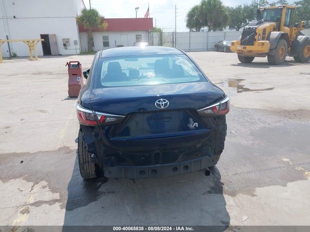 3MYDLBYV3JY300225 Toyota YARIS IA