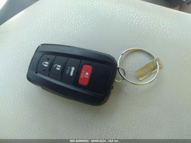 4T1H31AK0NU034080 Toyota Camry Le Hybrid