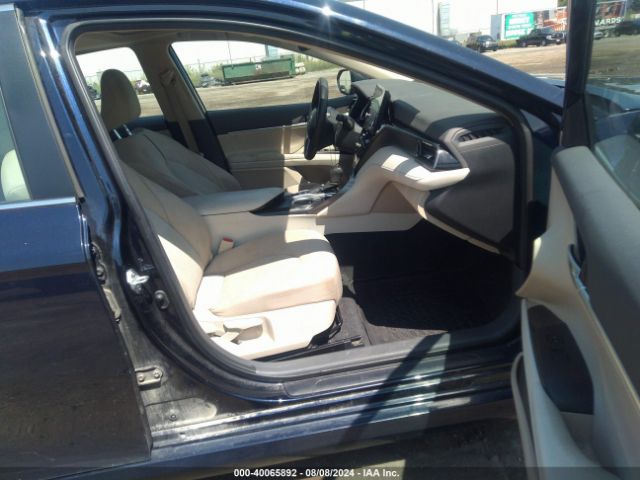 4T1H31AK0NU034080 Toyota Camry Le Hybrid