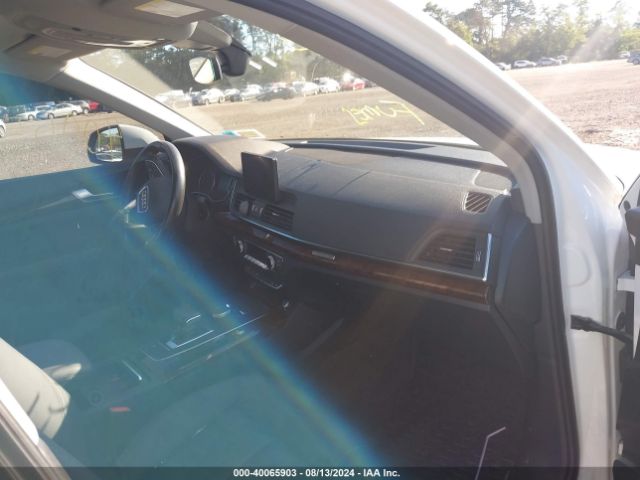 WA1ANAFY1J2005538 Audi Q5 2.0t Premium/2.0t Tech Premium