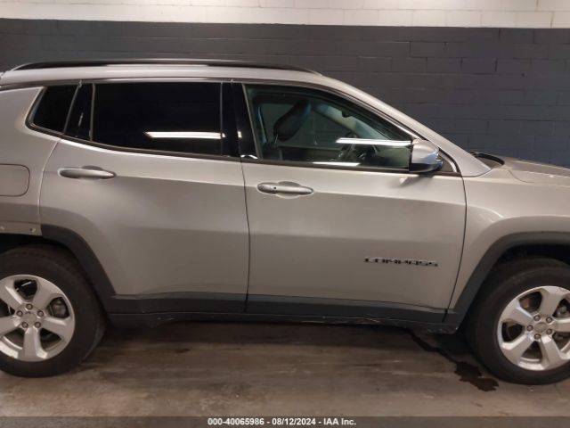 3C4NJDBBXKT696851 Jeep Compass Latitude 4x4