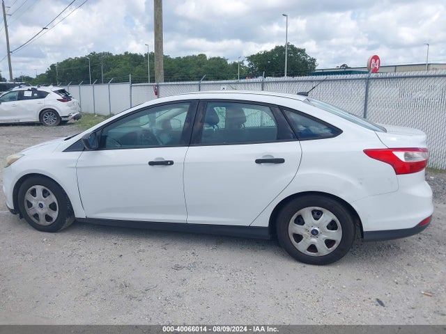 Ford FOCUS S 2014 1FADP3E26EL316202 Image 14