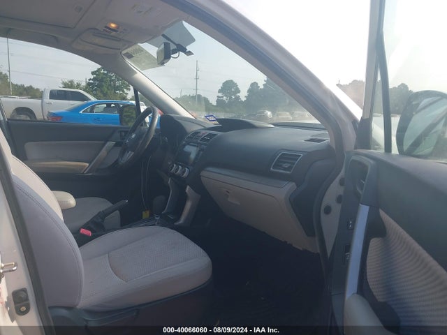 Subaru Forester 2.5i Premium 2017 JF2SJADC3HH565079 Image 5