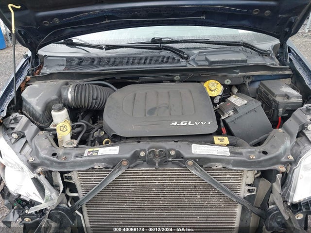 2C4RC1BG4ER124364 Chrysler Town & Country Touring