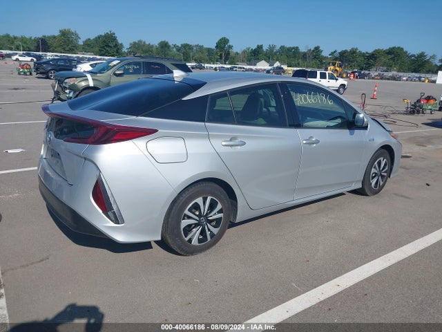 Toyota Prius Prime Premium 2018 JTDKARFP4J3099159 Image 4