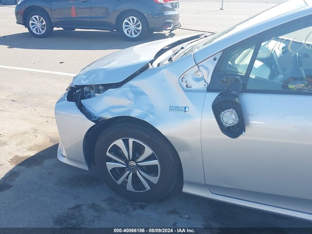 Toyota Prius Prime Premium 2018 JTDKARFP4J3099159 Image 6