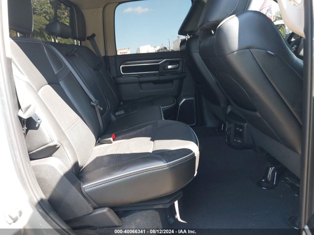 3C6UR5FL1NG367070 RAM 2500 Laramie  4x4 6'4 Box
