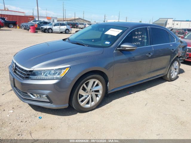 1VWBA7A31JC030063 Volkswagen Passat 2.0t Se