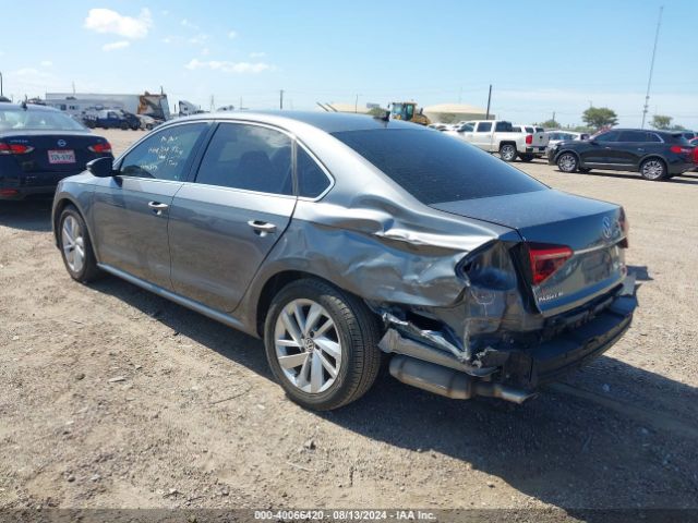 1VWBA7A31JC030063 Volkswagen Passat 2.0t Se