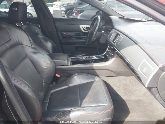 2015 JAGUAR XF SAJWA0F7XF8U54814 Photo 4