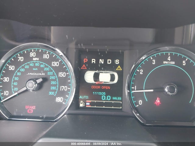 2015 JAGUAR XF SAJWA0F7XF8U54814 Photo 6