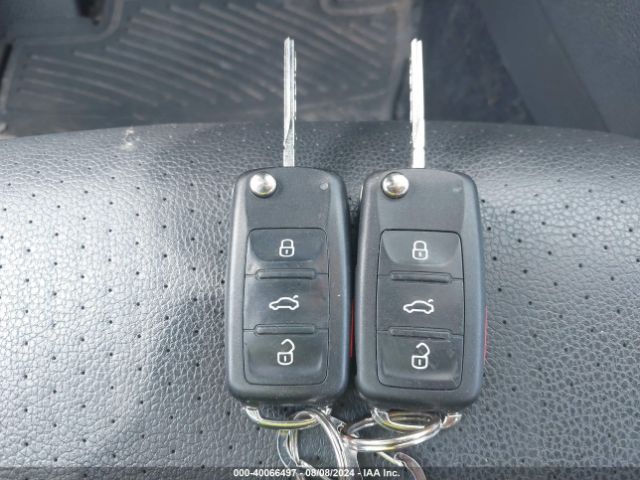 3VWL17AJXJM252098 Volkswagen Jetta 1.8t Sel