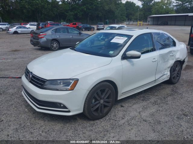 3VWL17AJXJM252098 Volkswagen Jetta 1.8t Sel