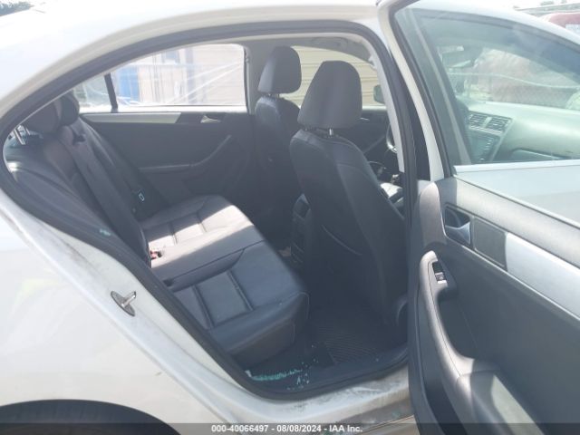 3VWL17AJXJM252098 Volkswagen Jetta 1.8t Sel