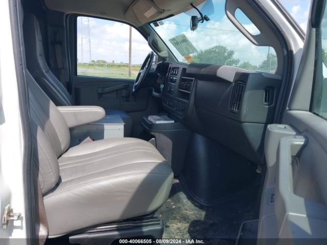 1GCWGAFP6K1357955 Chevrolet Express 2500 Work Van