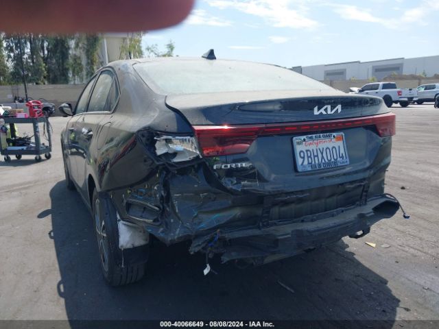 3KPF24AD2NE466055 KIA Forte Lxs