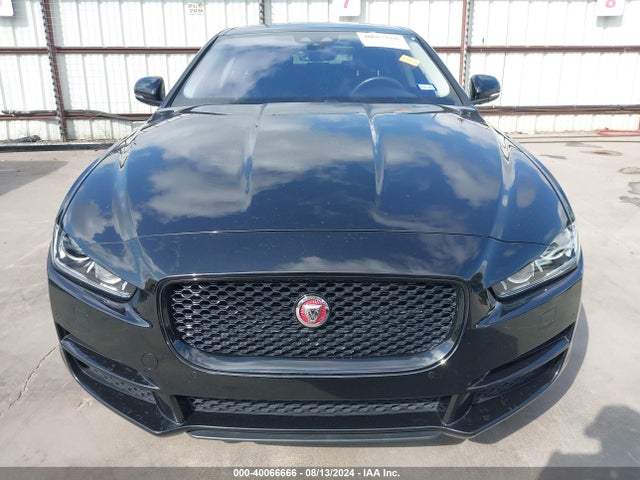 SAJAE4GX6KCP54121 Jaguar Xe 30t Prestige