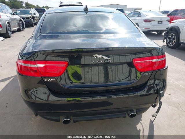 SAJAE4GX6KCP54121 Jaguar Xe 30t Prestige