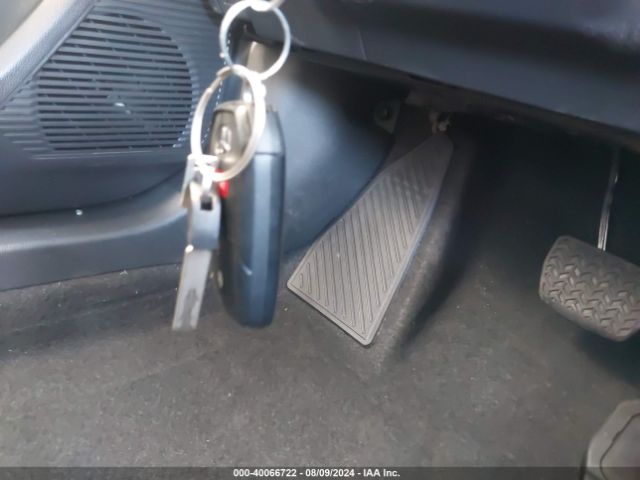 JTDACAAU9R3022495 Toyota Prius Le