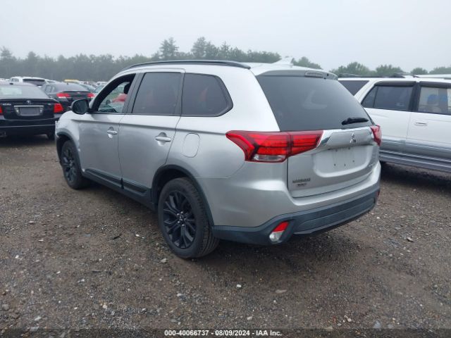 JA4AZ3A36JZ021432 Mitsubishi Outlander Le