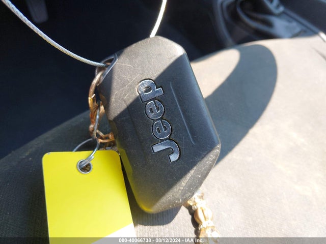 1C4HJXDGXJW123383 Jeep Wrangler Unlimited Sport S 4x4
