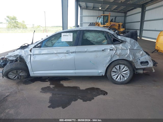 3VWC57BU2KM074413 Volkswagen Jetta