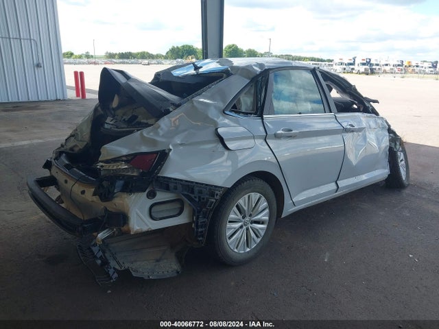 3VWC57BU2KM074413 Volkswagen Jetta