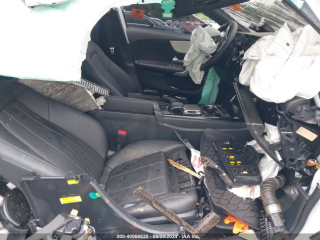 WDD3G4FB7KW031695 Mercedes-Benz A 220 4matic