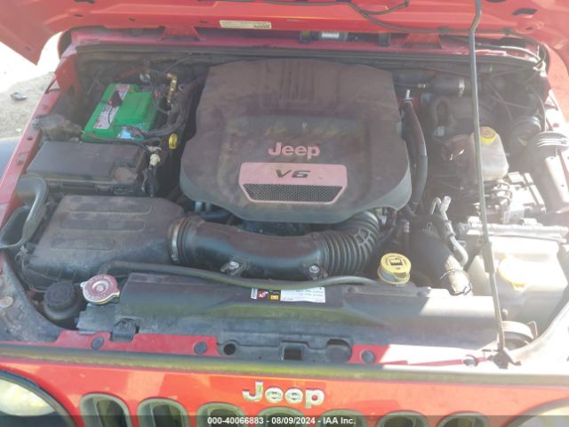 1C4BJWDG1EL132710 Jeep Wrangler Unlimited Sport