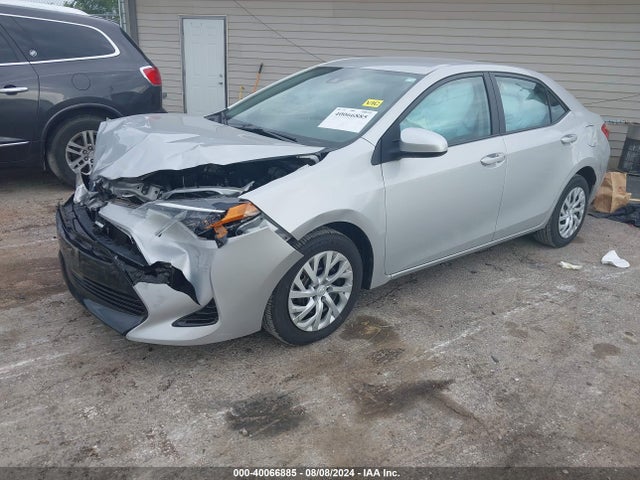 Toyota COROLLA LE 2017 2T1BURHEXHC931317 Image 2