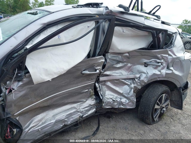 Toyota Rav4 Xle 2017 2T3RFREV0HW638951 Image 13