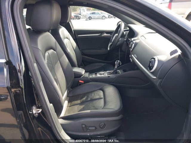 Audi A3 40 Premium 2019 WAUGUGFFXK1010908 Image 5
