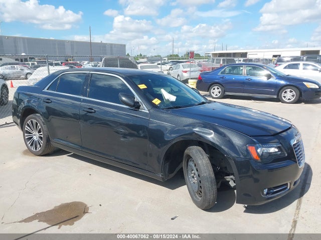 2C3CCABT9EH138631 Chrysler 300 S