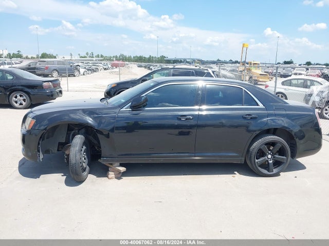 2C3CCABT9EH138631 Chrysler 300 S