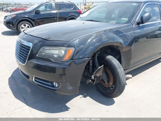 2C3CCABT9EH138631 Chrysler 300 S