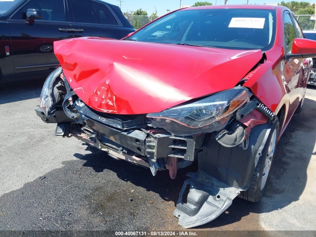 Toyota COROLLA LE 2018 5YFBURHE5JP792591 Image 18